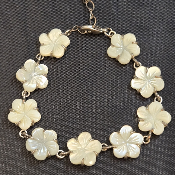 Vintage Jewelry - Vintage Carved Mother of Pearl Shell Plumeria Flower Link Bracelet